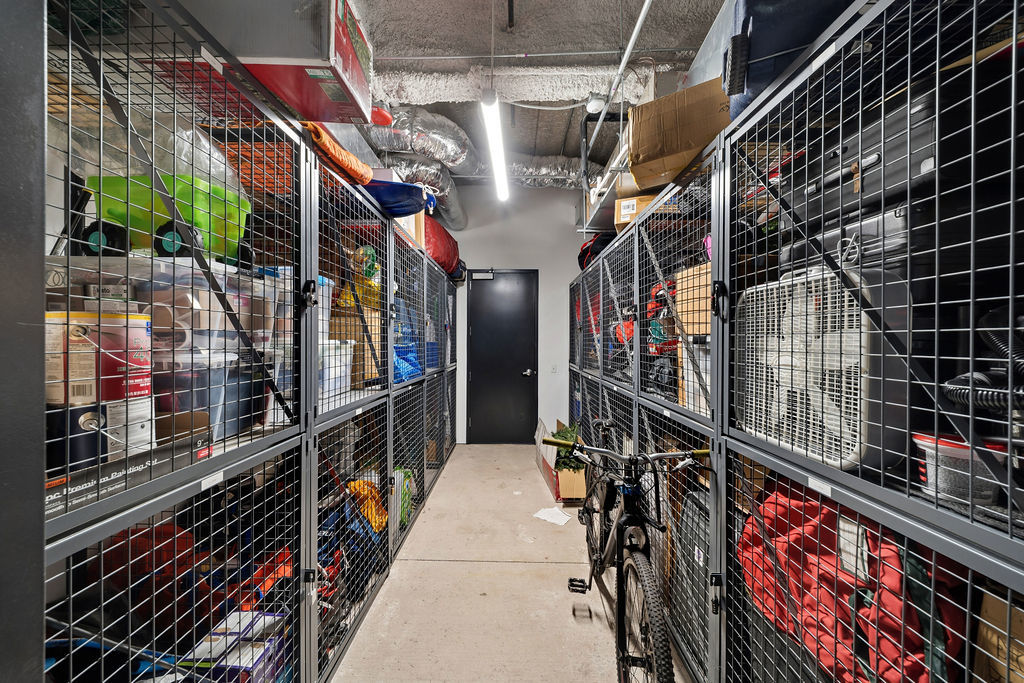 323 South Racine Avenue, Unit PHD Chicago, IL 60607 - Photo 42 of 47