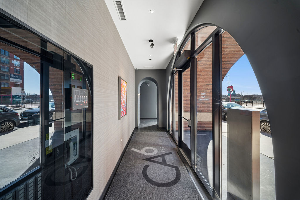 323 South Racine Avenue, Unit PHD Chicago, IL 60607 - Photo 42 of 47