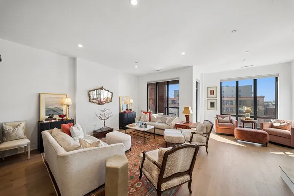 $2,000,000 | 323 South Racine Avenue, Unit PHD, Chicago, IL 60607