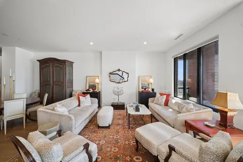 $2,000,000 | 323 South Racine Avenue, Unit PHD, Chicago, IL 60607