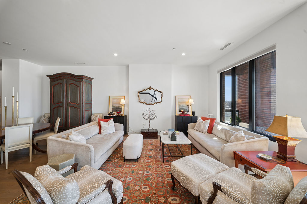 323 South Racine Avenue, Unit PHD Chicago, IL 60607 - Photo 8 of 47