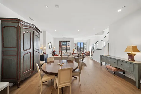 $2,000,000 | 323 South Racine Avenue, Unit PHD, Chicago, IL 60607
