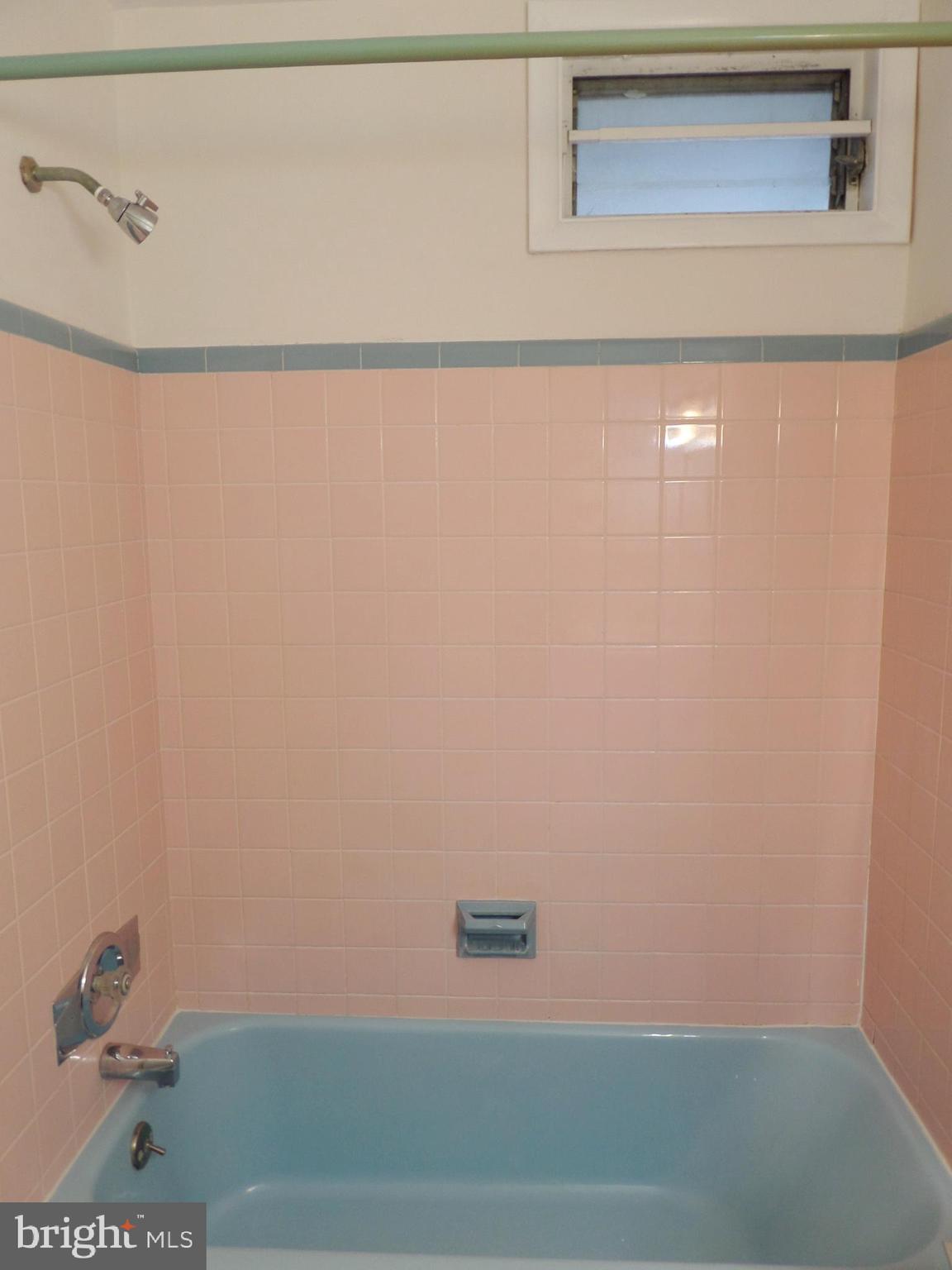 514 Laverock Road Glenside, PA 19038 - Photo 27 of 55 Hall Bath