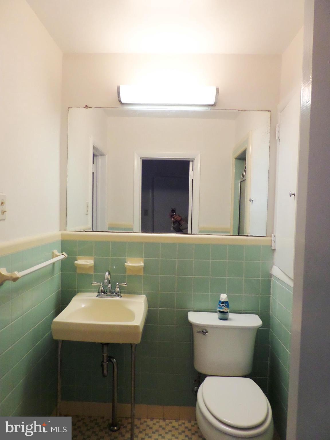 514 Laverock Road Glenside, PA 19038 - Photo 33 of 55 MBR bath