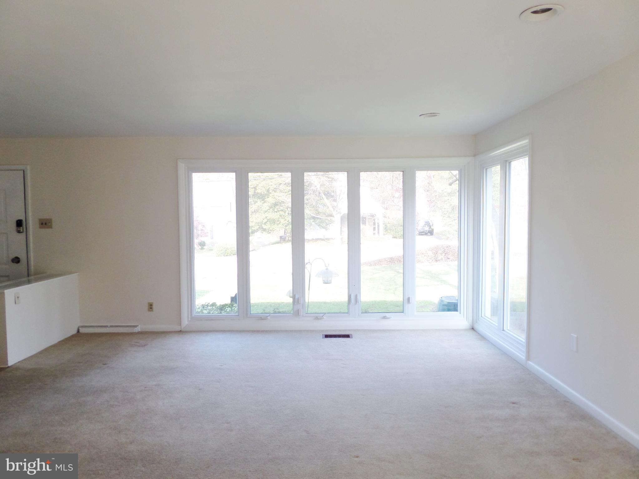 514 Laverock Road Glenside, PA 19038 - Photo 5 of 55 Living Room