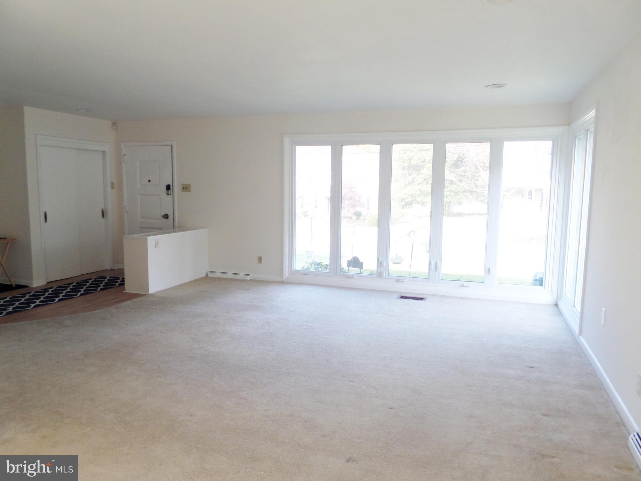 514 Laverock Road Glenside, PA 19038 - Photo 6 of 55 Living Room
