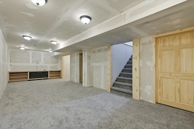 $279,900 | 6631 Elmwood Drive, Rockford, MN 55373