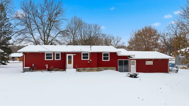 $279,900 | 6631 Elmwood Drive, Rockford, MN 55373