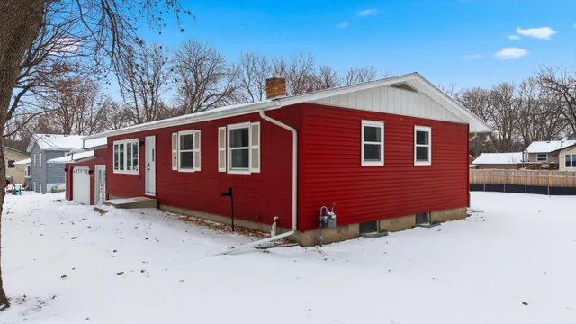 $279,900 | 6631 Elmwood Drive, Rockford, MN 55373
