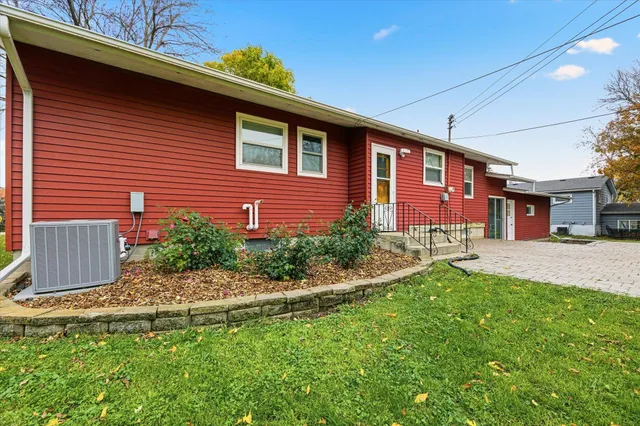 $279,900 | 6631 Elmwood Drive, Rockford, MN 55373