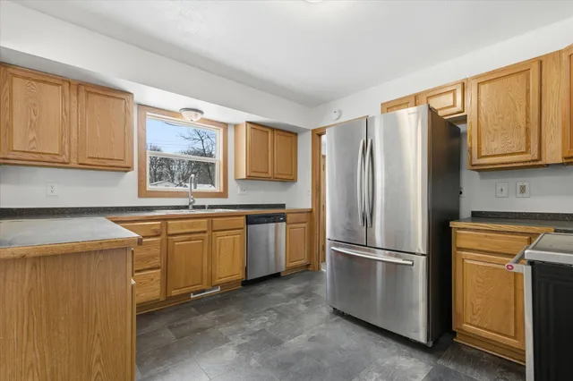 $279,900 | 6631 Elmwood Drive, Rockford, MN 55373