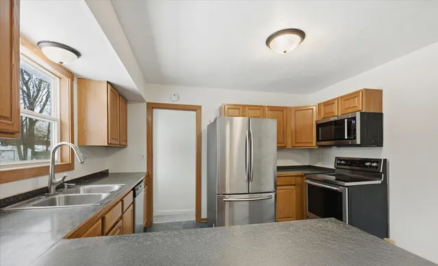 $279,900 | 6631 Elmwood Drive, Rockford, MN 55373