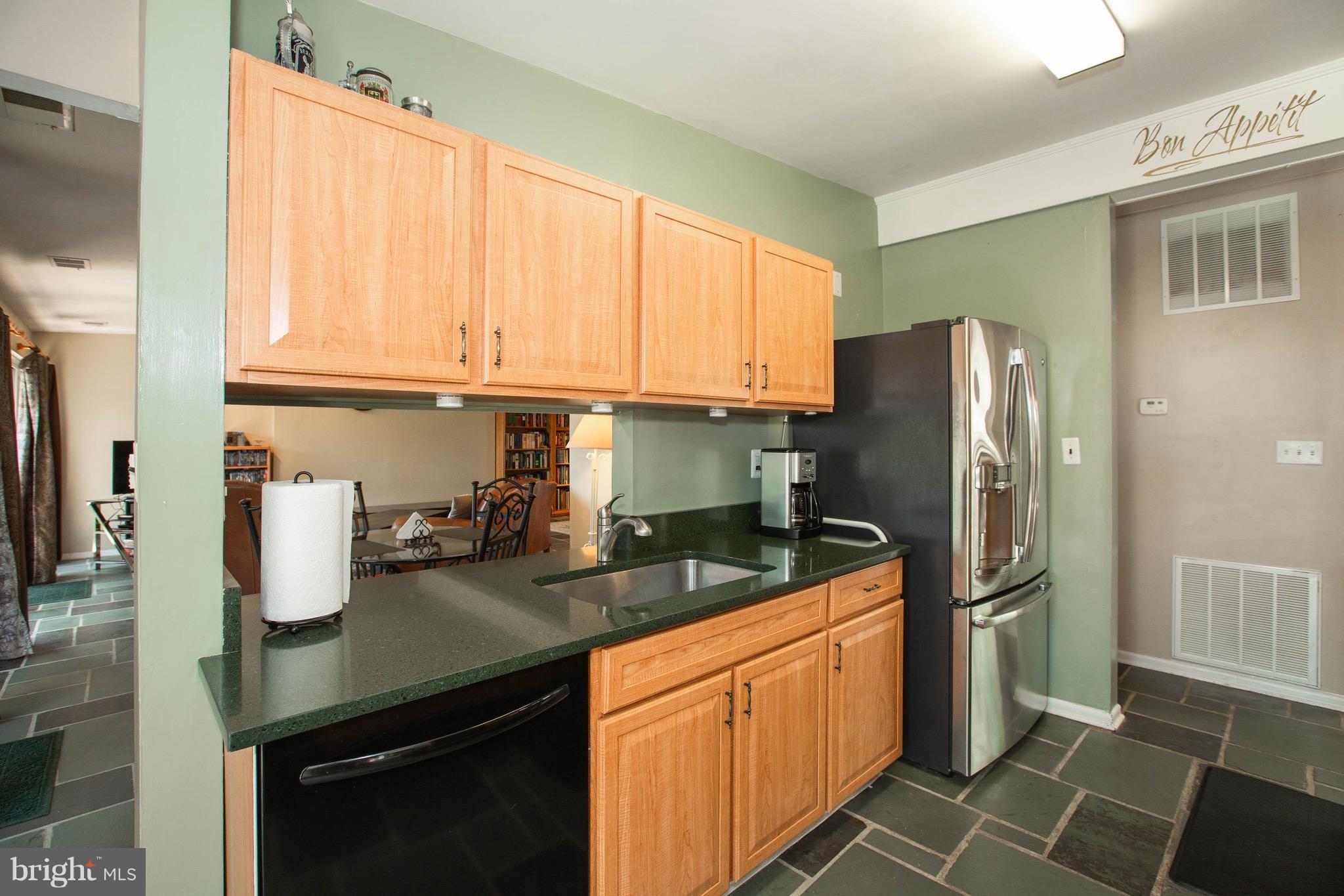 5121 West Penfield Road Columbia, MD 21045 - Photo 9 of 30 Kitchen