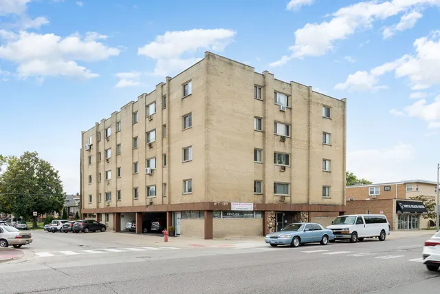 $159,997 | 7733 West Belmont Avenue, Unit 306, Elmwood Park, IL 60707