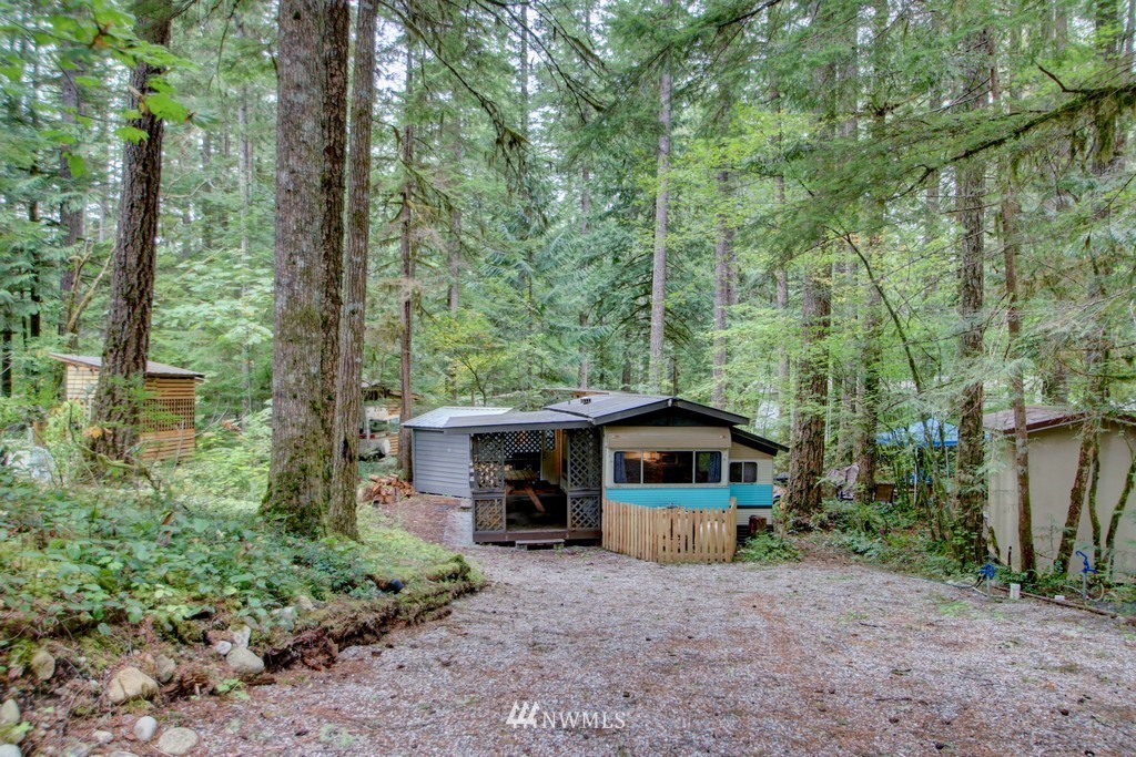 78-1 Goldrush Road Deming, WA 98244 - Photo 4 of 39 Gallery Image 4