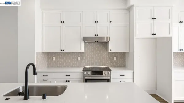 $1,200,596 | 1925 Grand Street, Alameda, CA 94501