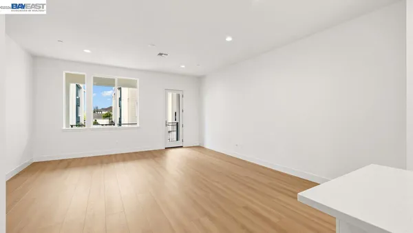 $1,200,596 | 1925 Grand Street, Alameda, CA 94501