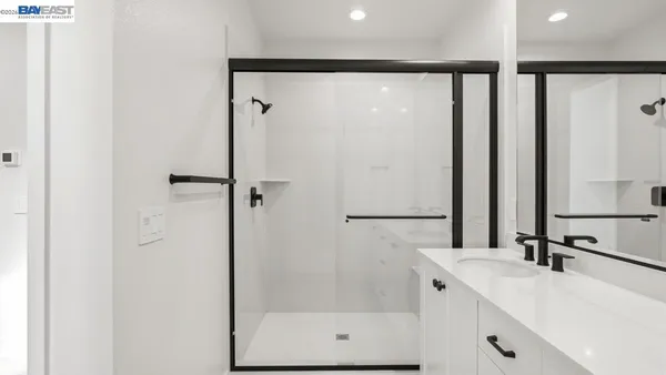 $1,200,596 | 1925 Grand Street, Alameda, CA 94501