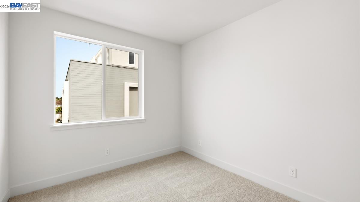1925 Grand Street Alameda, CA 94501 - Photo 33 of 39 an empty room with a window