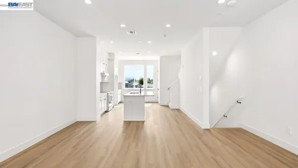 $1,200,596 | 1925 Grand Street, Alameda, CA 94501