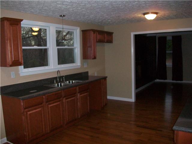 2425 Cedar Hill Road White Bluff, TN 37187 - Photo 4 of 15 Gallery Image 4