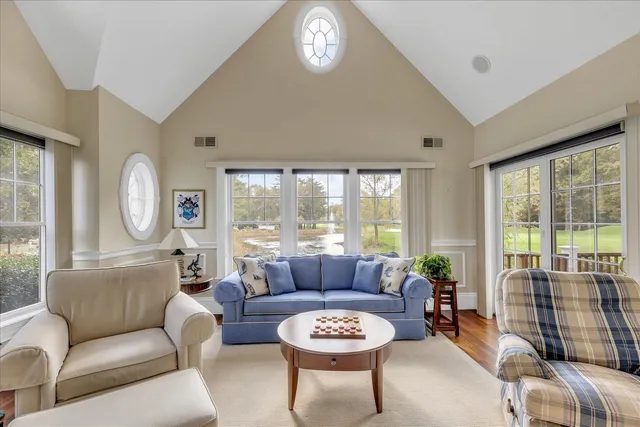 $2,395,000 | 220 Dun Robin Road, Mashpee, MA 02649