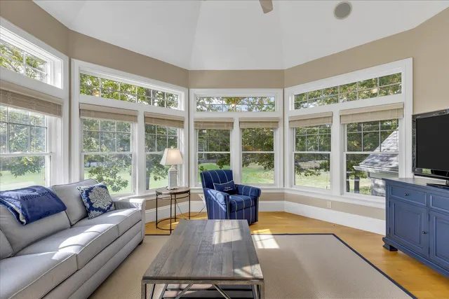 $2,395,000 | 220 Dun Robin Road, Mashpee, MA 02649