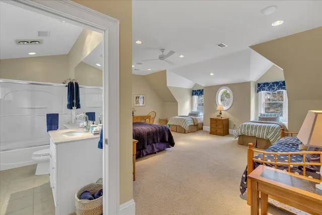 $2,395,000 | 220 Dun Robin Road, Mashpee, MA 02649