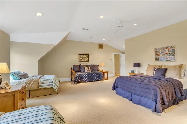 $2,395,000 | 220 Dun Robin Road, Mashpee, MA 02649