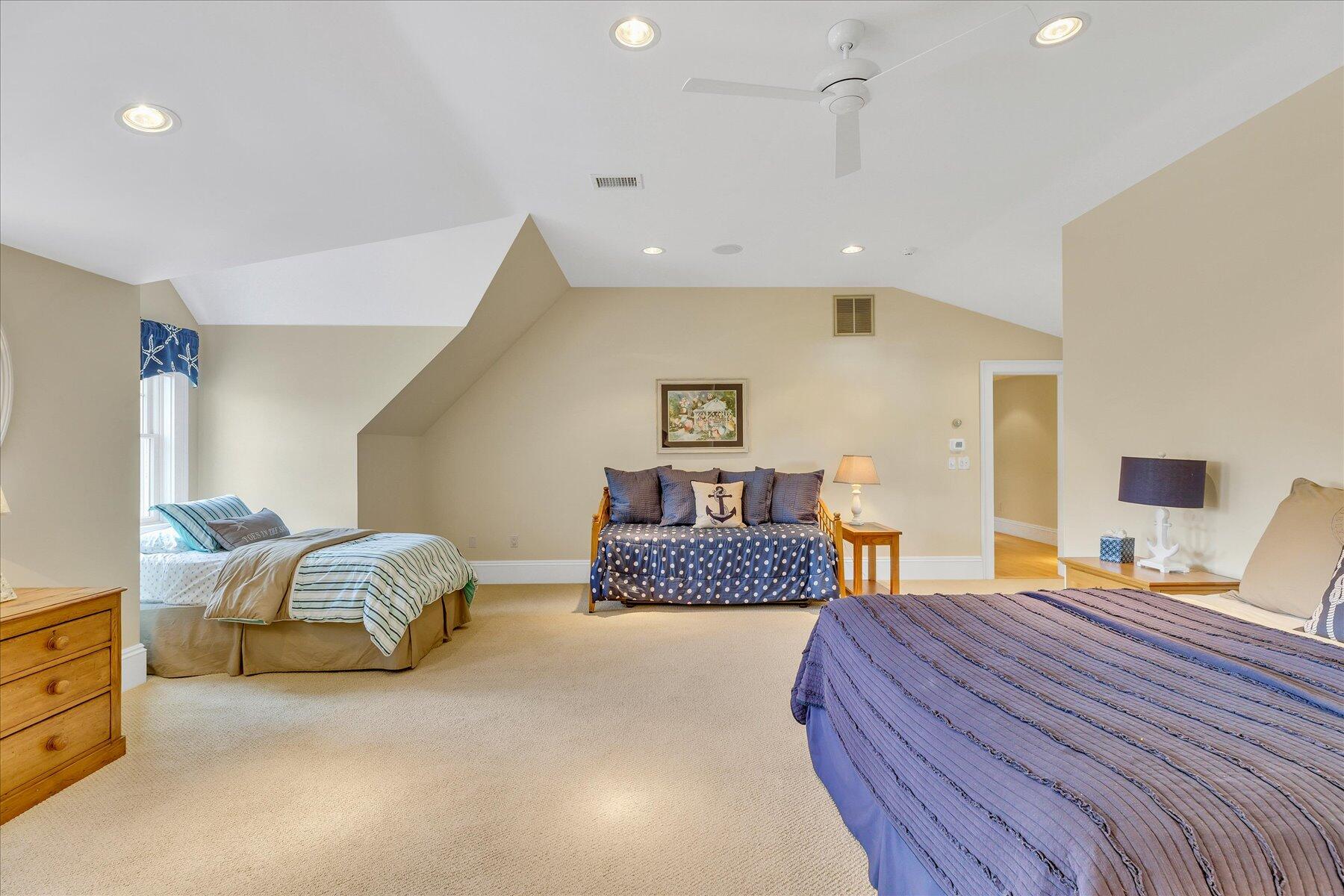 220 Dun Robin Road Mashpee, MA 02649 - Photo 48 of 57 056-Y1A0580