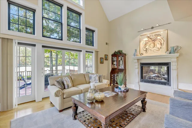 $2,395,000 | 220 Dun Robin Road, Mashpee, MA 02649