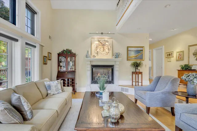 $2,395,000 | 220 Dun Robin Road, Mashpee, MA 02649