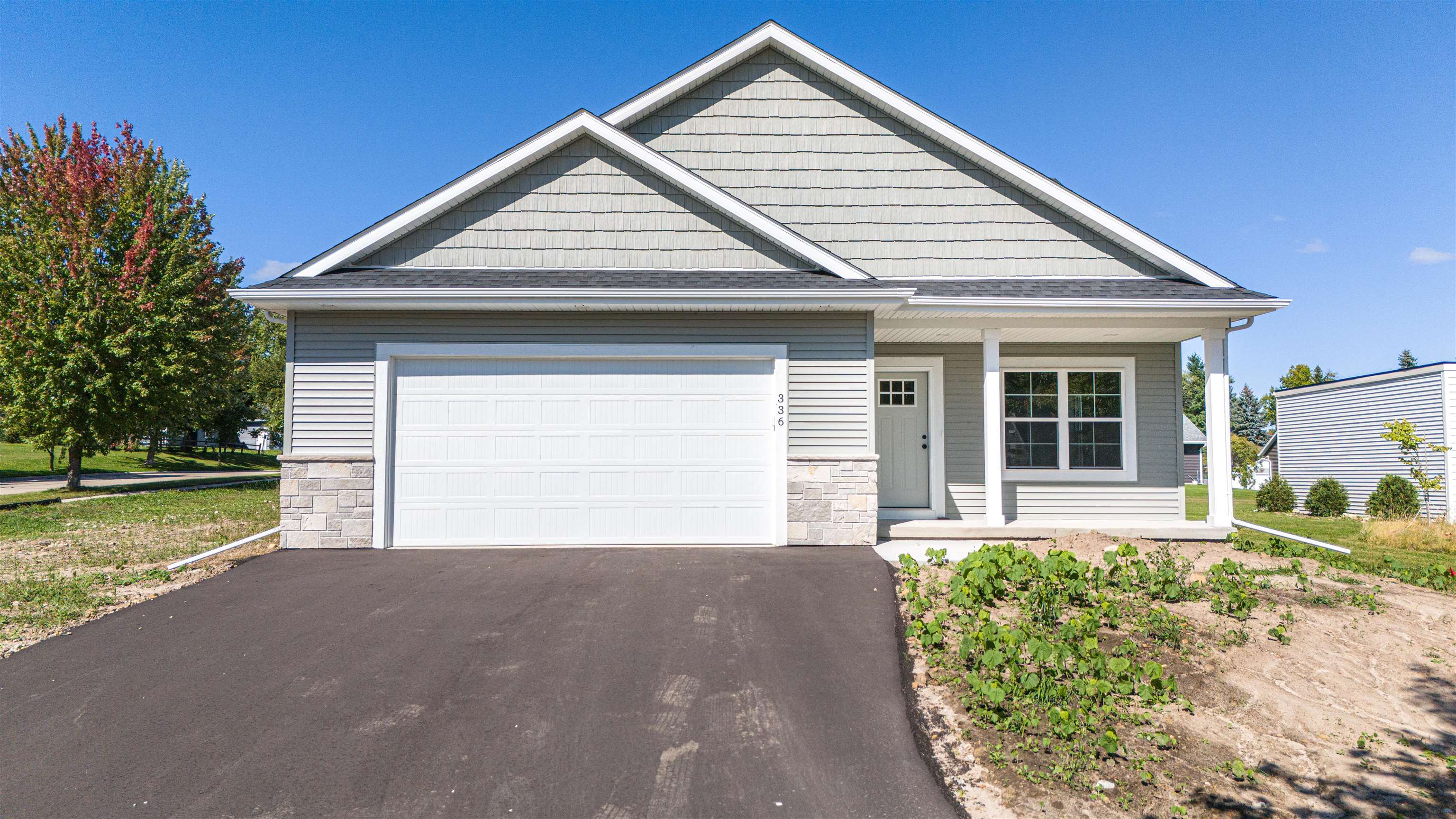 336 Sandmar Drive Ripon, WI 54971 - Photo 1 of 40 Gallery Image 1