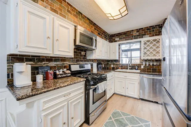 $2,495 | 1207 Archer Street, Houston, TX 77009