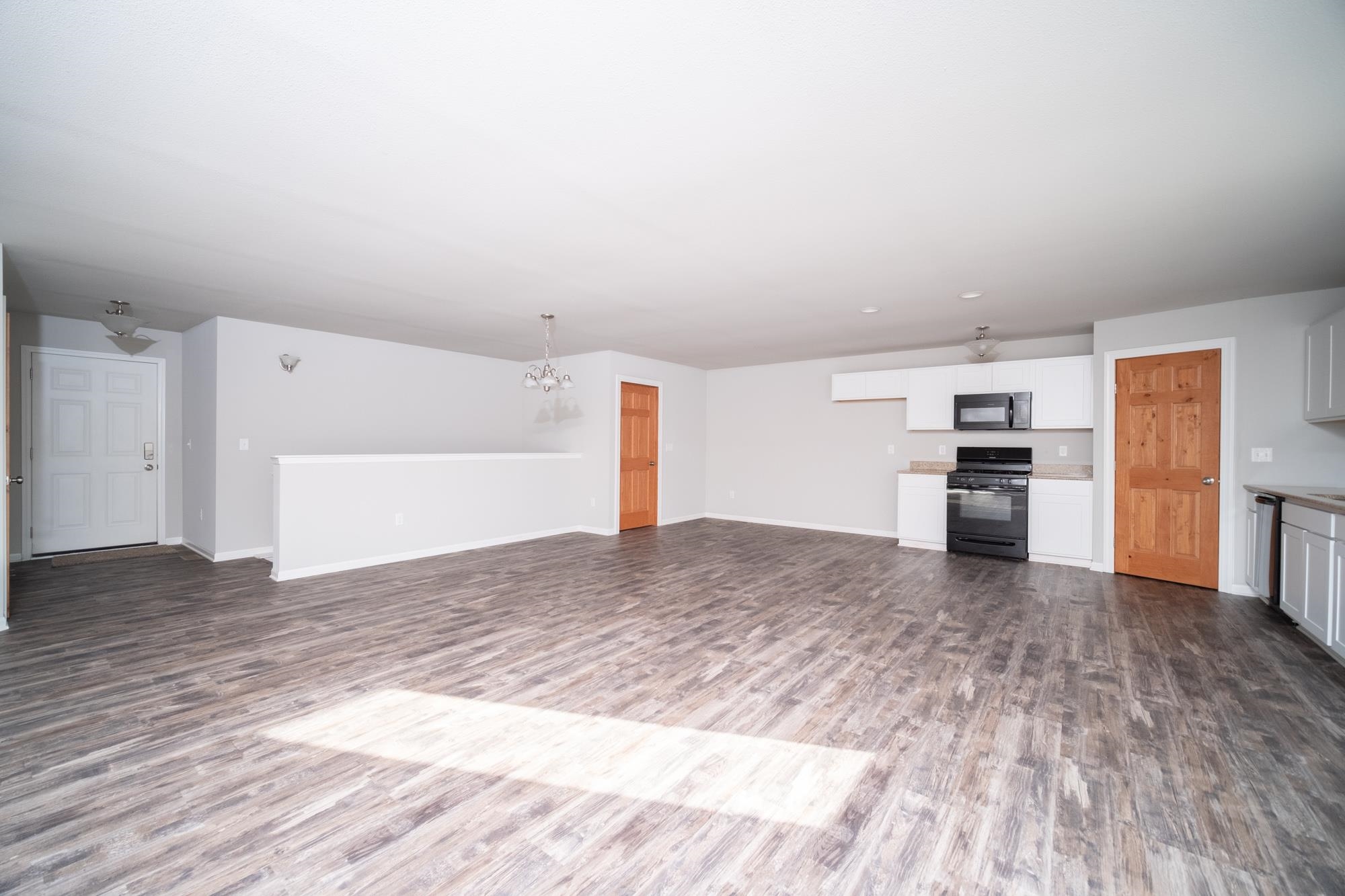 748 Foley Road Belvidere, IL 61008 - Photo 4 of 21 Gallery Image 4