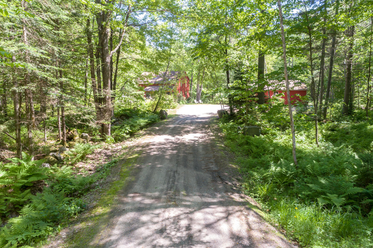 77 Quaker Meeting House Road Durham, ME 04222 - Photo 2 of 43 1-Driveway
