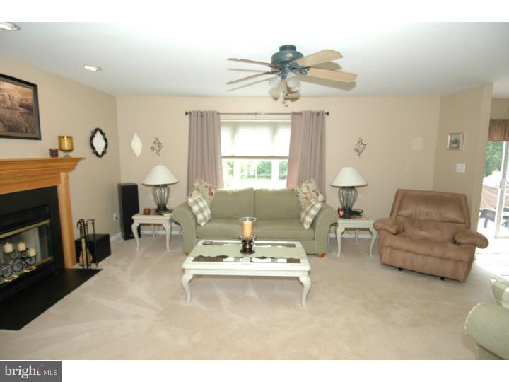 820 Wrightstown Road Columbus, NJ 08022 - Photo 5 of 23 Family Room