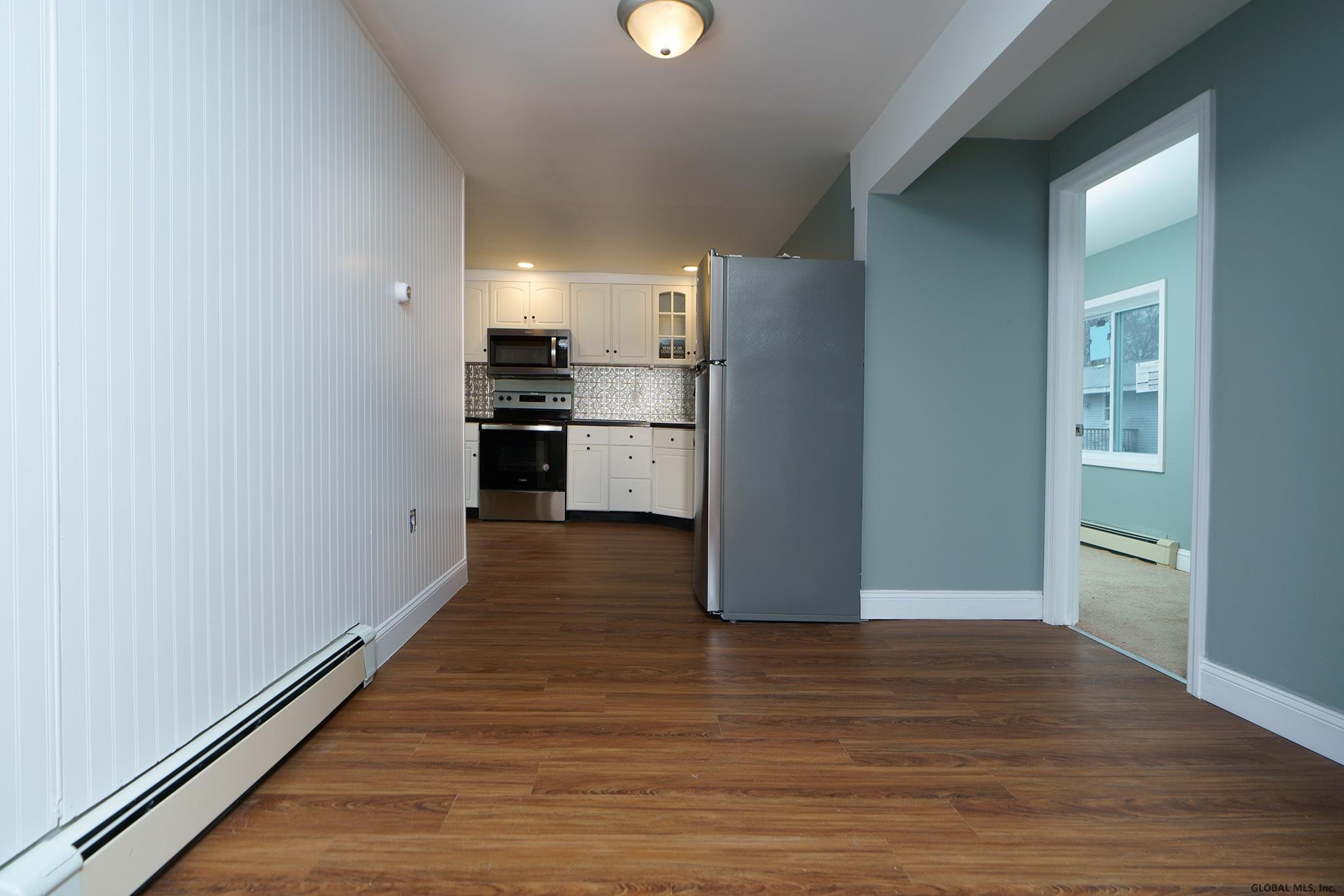 431 Clayton Road Schenectady, NY 12304 - Photo 4 of 25 Photo 4