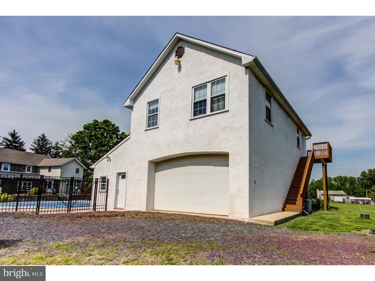 406 Ridge Road Sellersville, PA 18960 - Photo 16 of 25 Garage