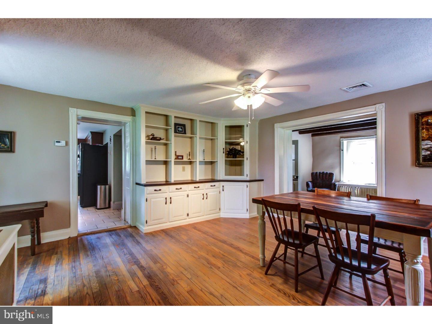 406 Ridge Road Sellersville, PA 18960 - Photo 3 of 25 Dining Room