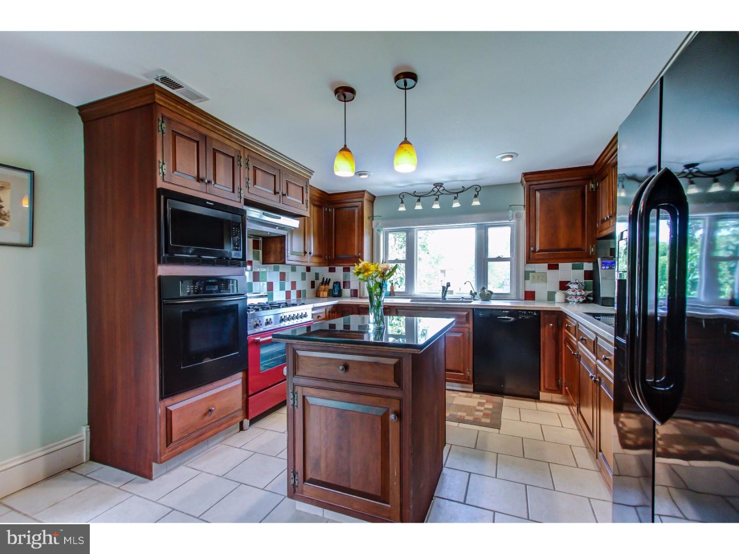 406 Ridge Road Sellersville, PA 18960 - Photo 4 of 25 Kitchen