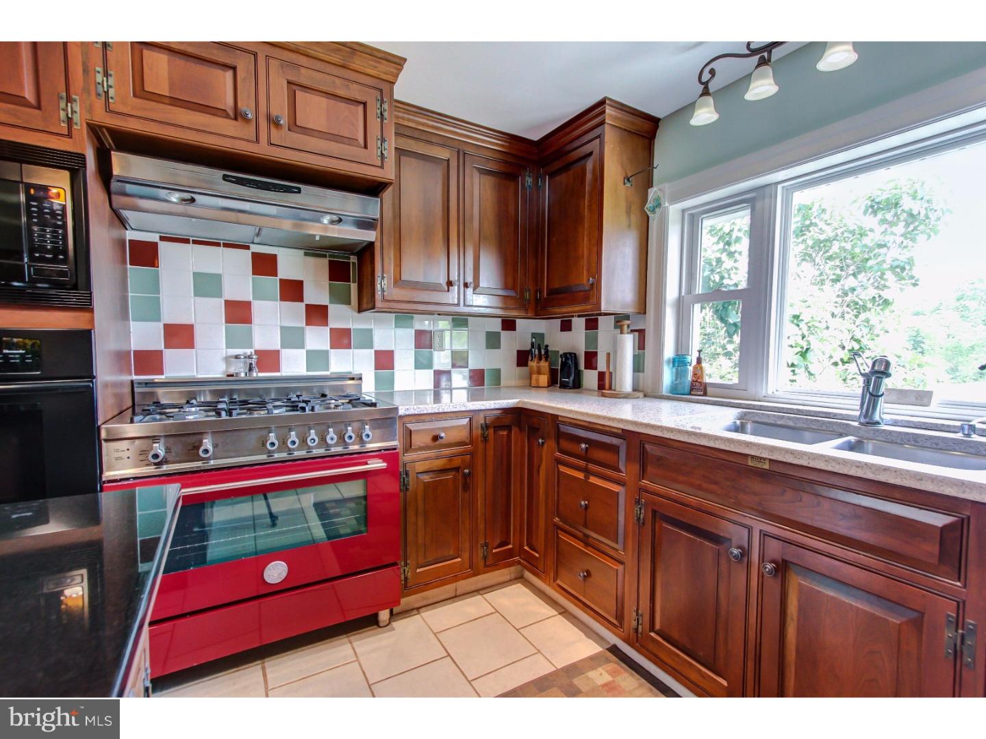 406 Ridge Road Sellersville, PA 18960 - Photo 6 of 25 Kitchen