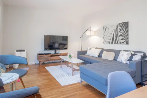 $2,498,800 | 1116 Chula Vista Avenue, Burlingame, CA 94010