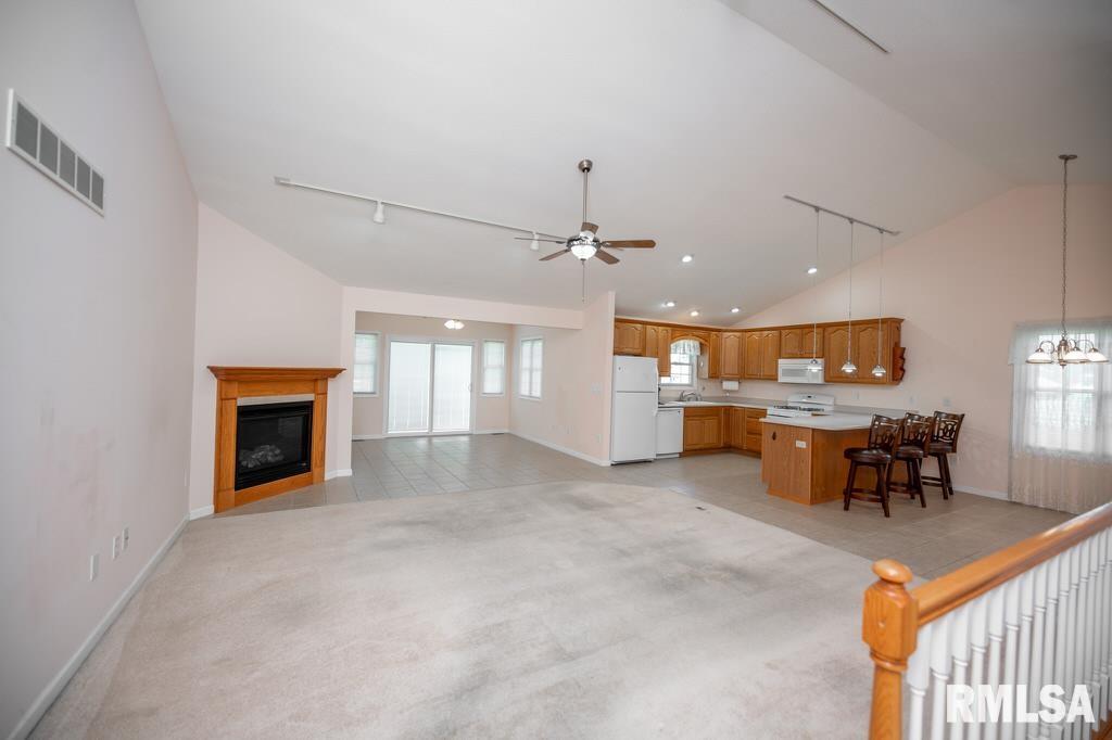 2425 Delaware Street Pekin, IL 61554 - Photo 14 of 48