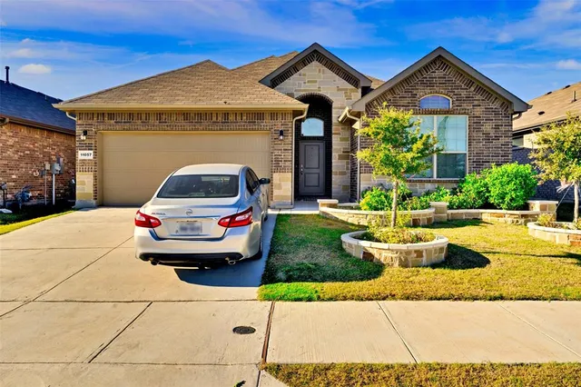 $2,499 | 11057 Temple Gdns Trail, Fort Worth, TX 76052