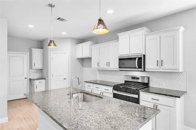 $2,499 | 11057 Temple Gdns Trail, Fort Worth, TX 76052