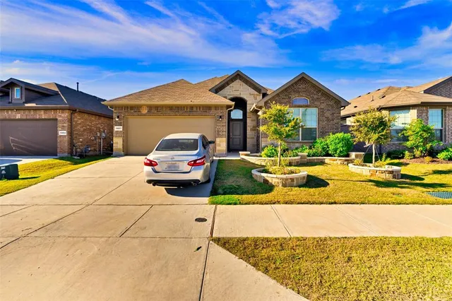 $2,499 | 11057 Temple Gdns Trail, Fort Worth, TX 76052