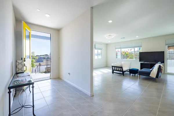 $675,000 | 989 Carbahal Street, Winters, CA 95694