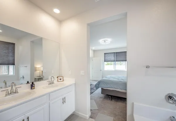 $675,000 | 989 Carbahal Street, Winters, CA 95694