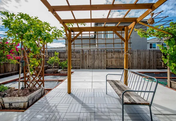 $675,000 | 989 Carbahal Street, Winters, CA 95694